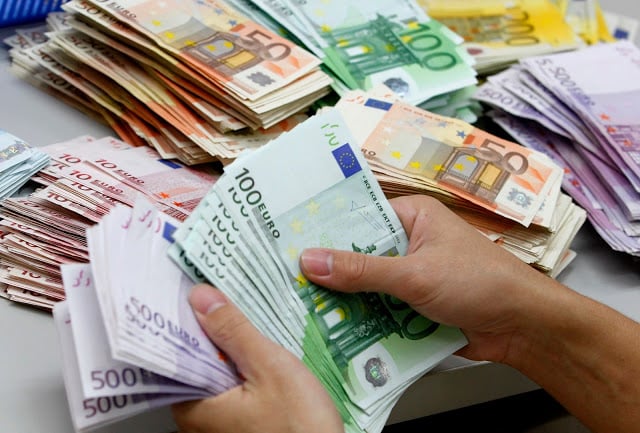 Como llevar dinero a Europa Como llevar dinero a Europa