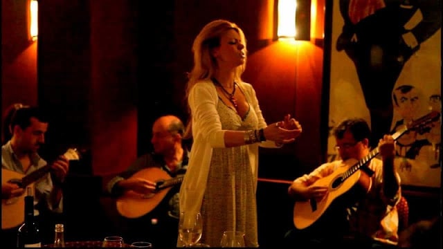 Noche de fado en Lisboa Noche de fado en Lisboa