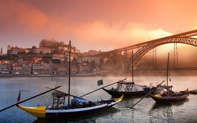 Paseo por el Centro Histórico de Oporto Paseo por el Centro Histórico de Oporto