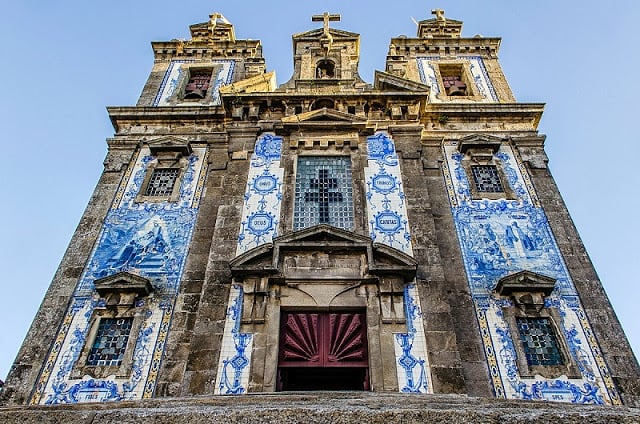 Fachada de la Iglesia de Santo Ildefonso Fachada de la Iglesia de Santo Ildefonso