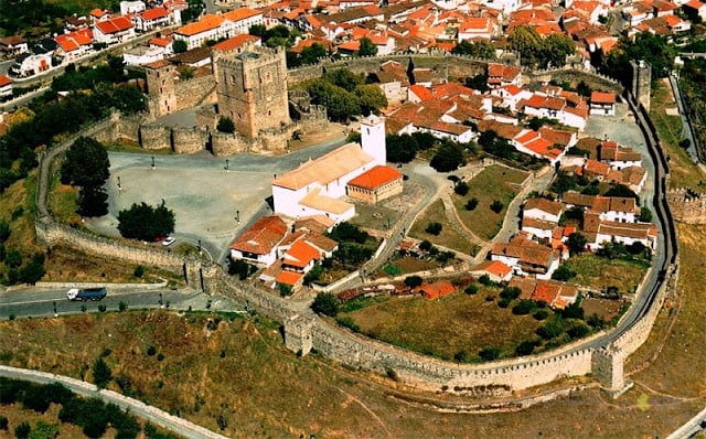 Vista aérea del Castelo de Bragança (Castillo de Braganza) Vista aérea del Castelo de Bragança (Castillo de Braganza)