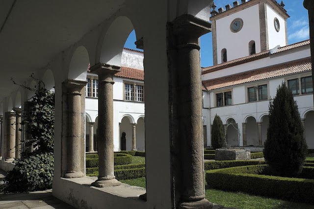 Claustro de la Sé Velha (Catedral Vieja) de Braganza Claustro de la Sé Velha (Catedral Vieja) de Braganza