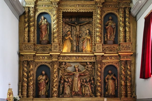Altar mayor manierista de la Iglesia de la Misericordia en Braganza Altar mayor manierista de la Iglesia de la Misericordia en Braganza