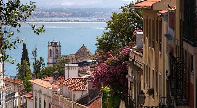 Casas y vista de Lisboa Casas y vista de Lisboa